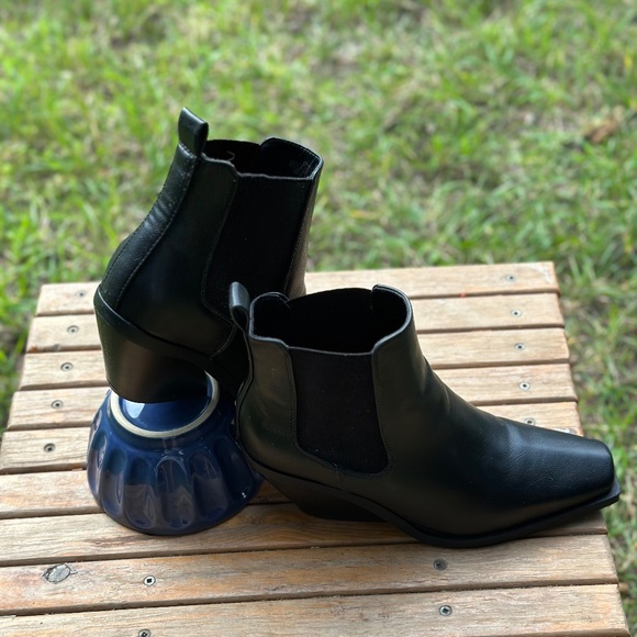 SQUARE-TOE ANKLE BOOTS - Picture 3 of 4